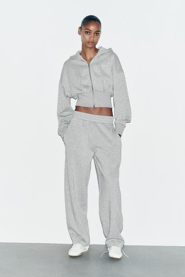 سويت شيرت CROP بخيط مُمعدن - رمادي فيجوريه الخاص بـ Zara