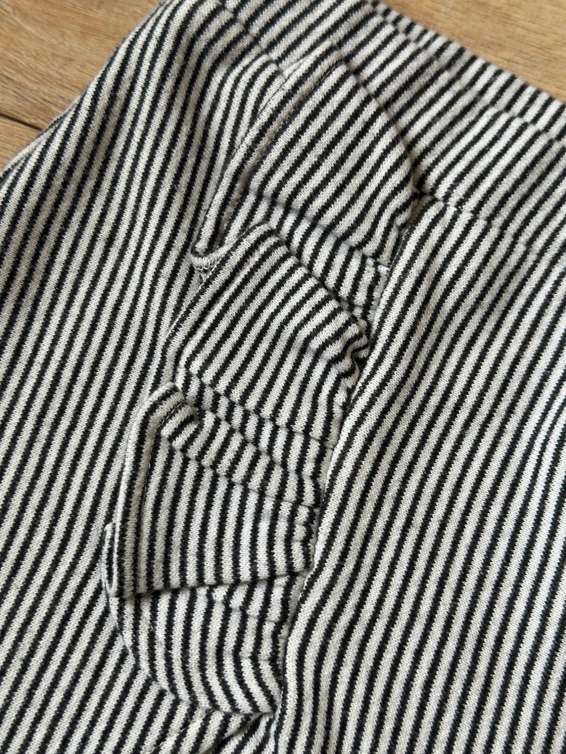 SHORTS WITH RUFFLES IN THE FRONT - Image 4