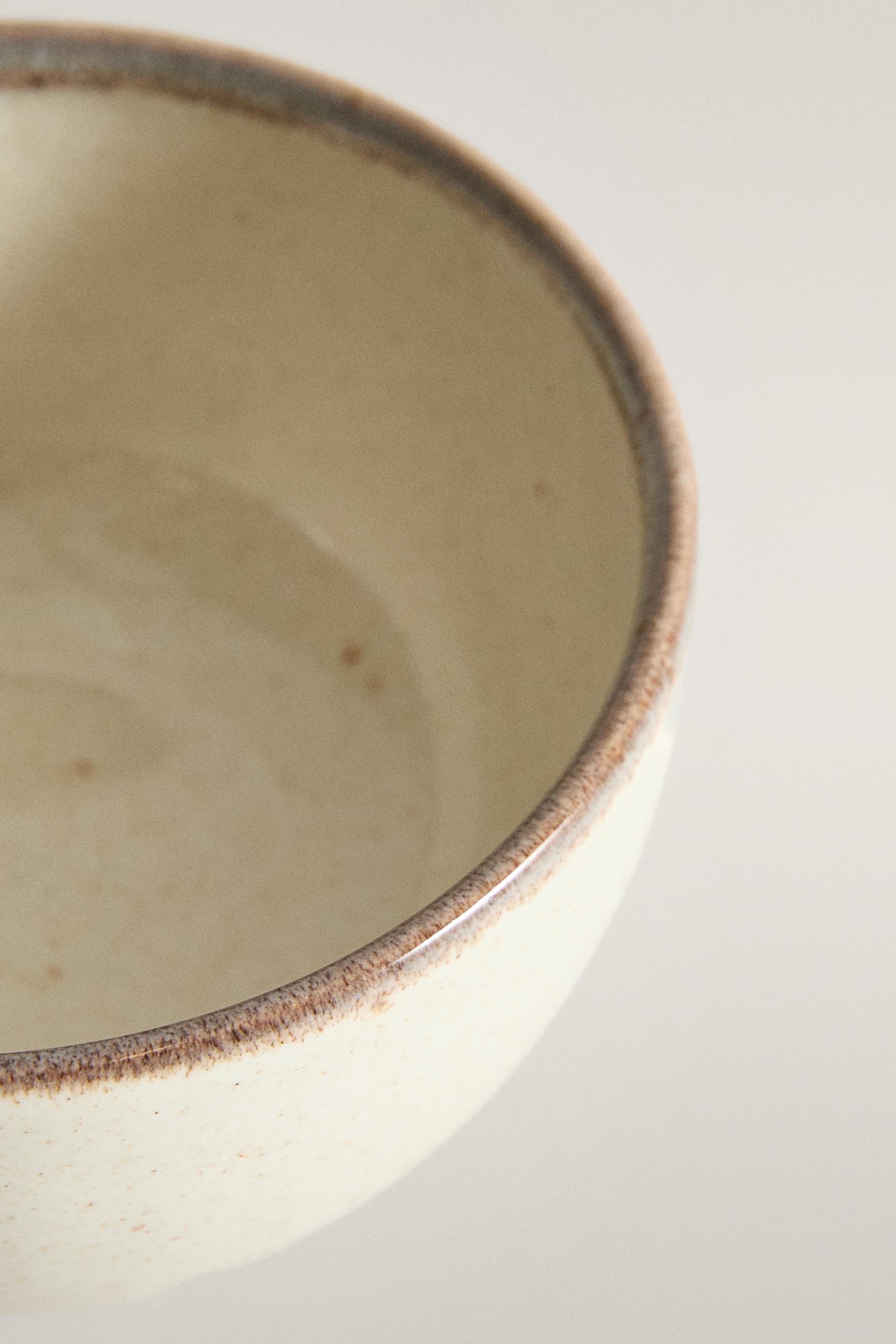 STONEWARE SNACK BOWL