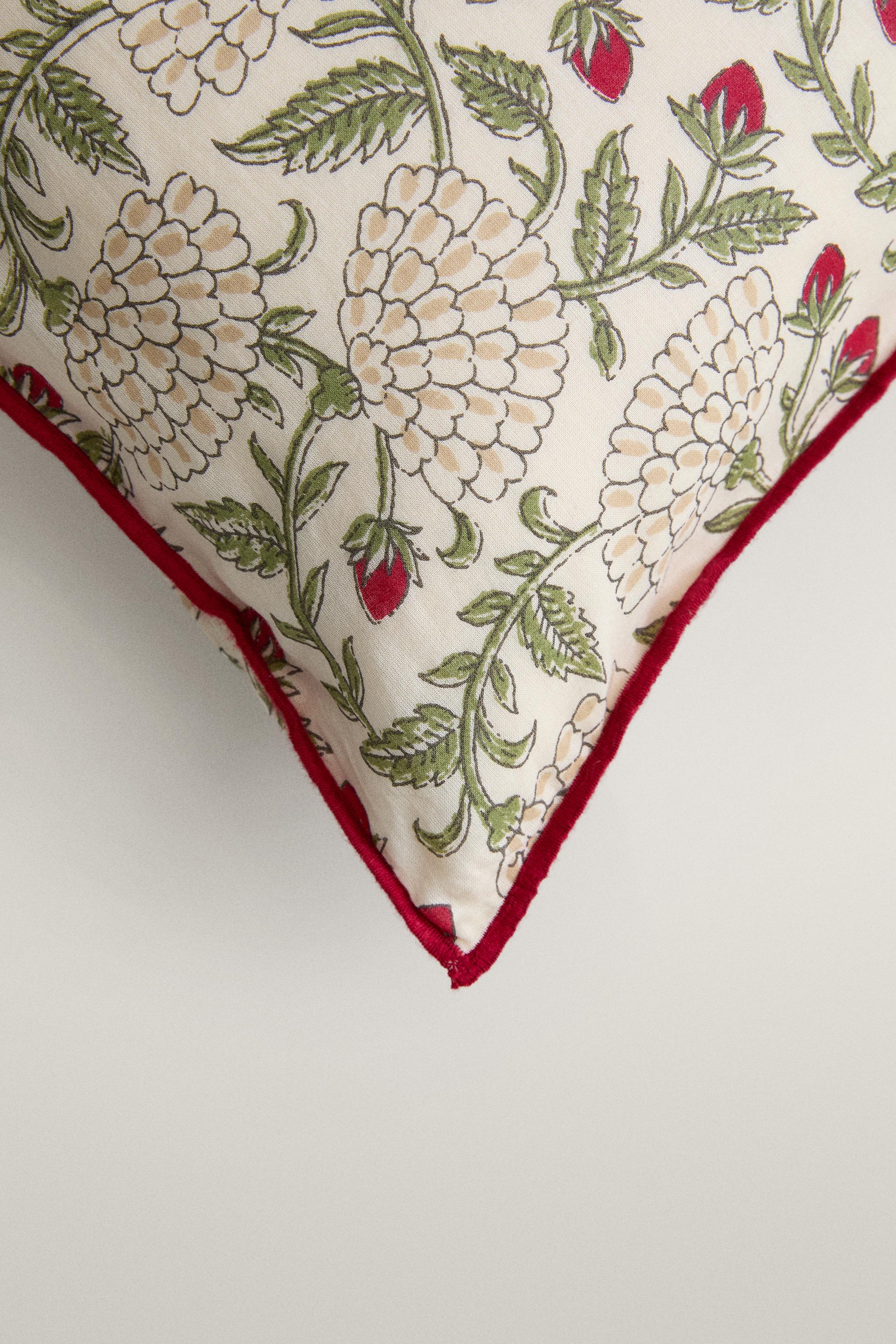 HOUSSE DE COUSSIN FLEURS ET FRAISES