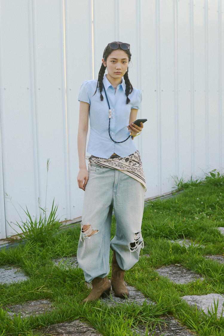 FITTED POPLIN SHIRT WITH BUTTONS