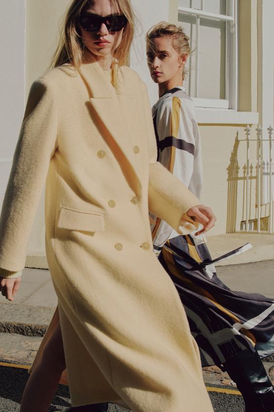 ABRIGO CON LANA OVERSIZE HOMBRERAS - Amarillo pastel de Zara - Imagen 0