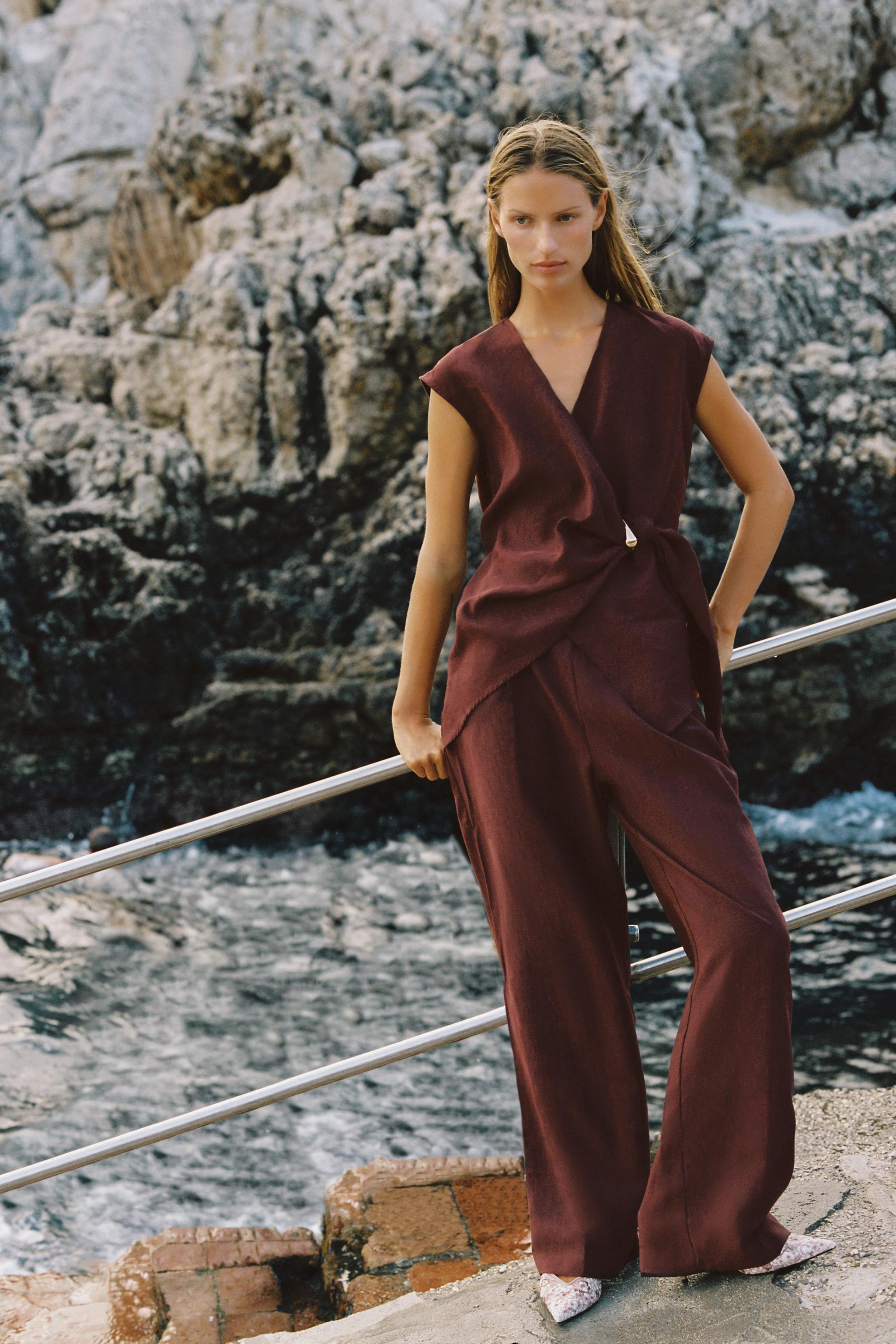 PLEATED STRAIGHT-LEG TROUSERS — Plum