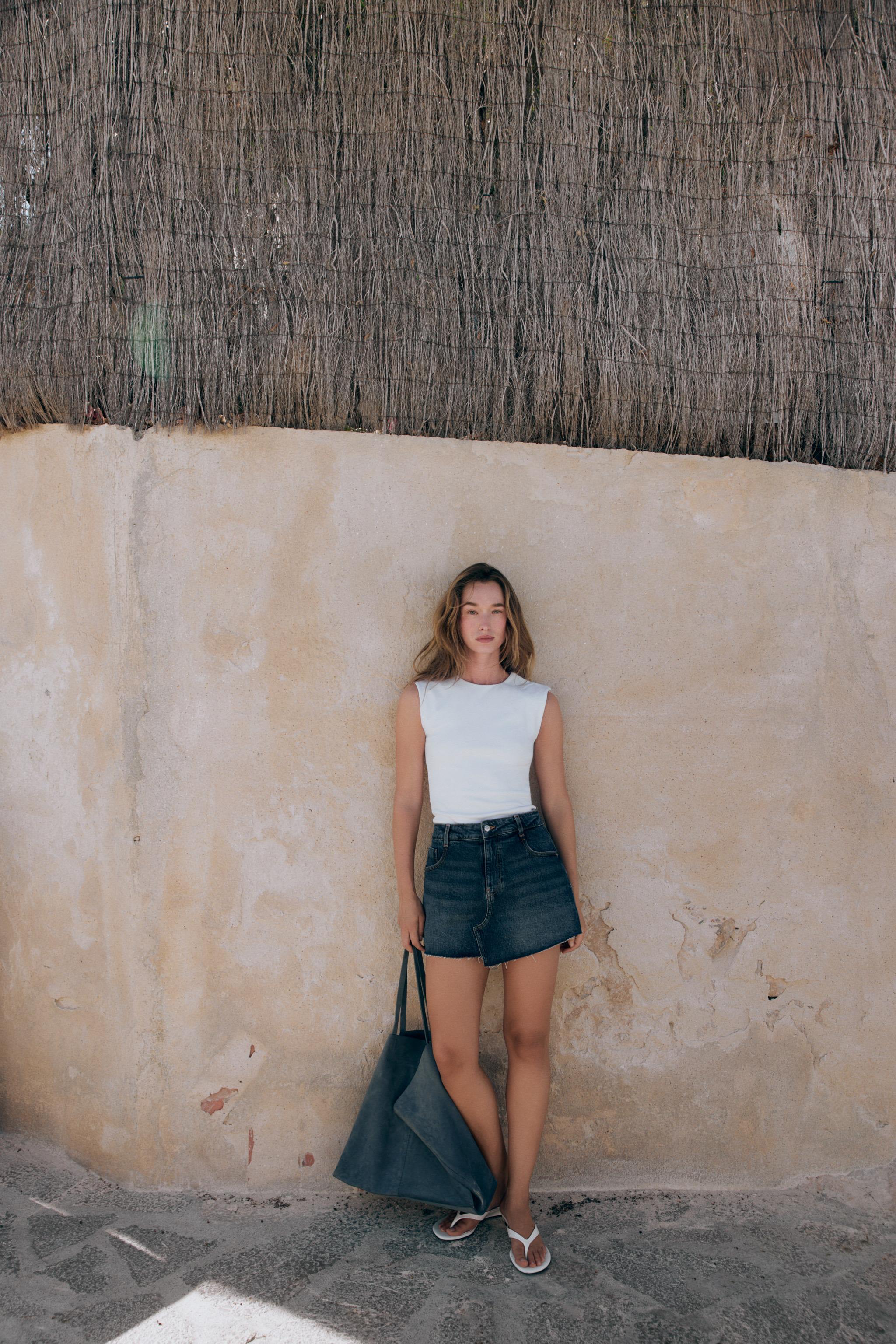 WIDE STRAP TANK TOP — White