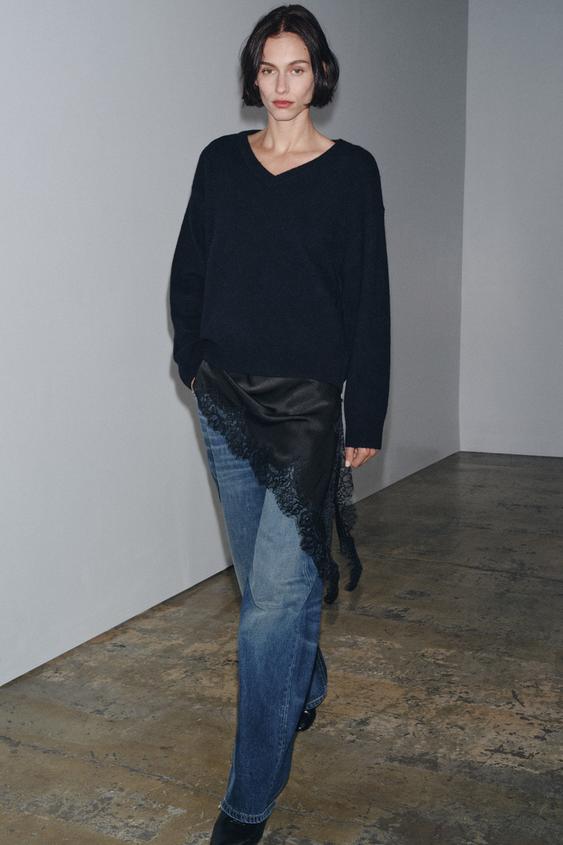 TRUI VAN 100% WOL MET V-HALS