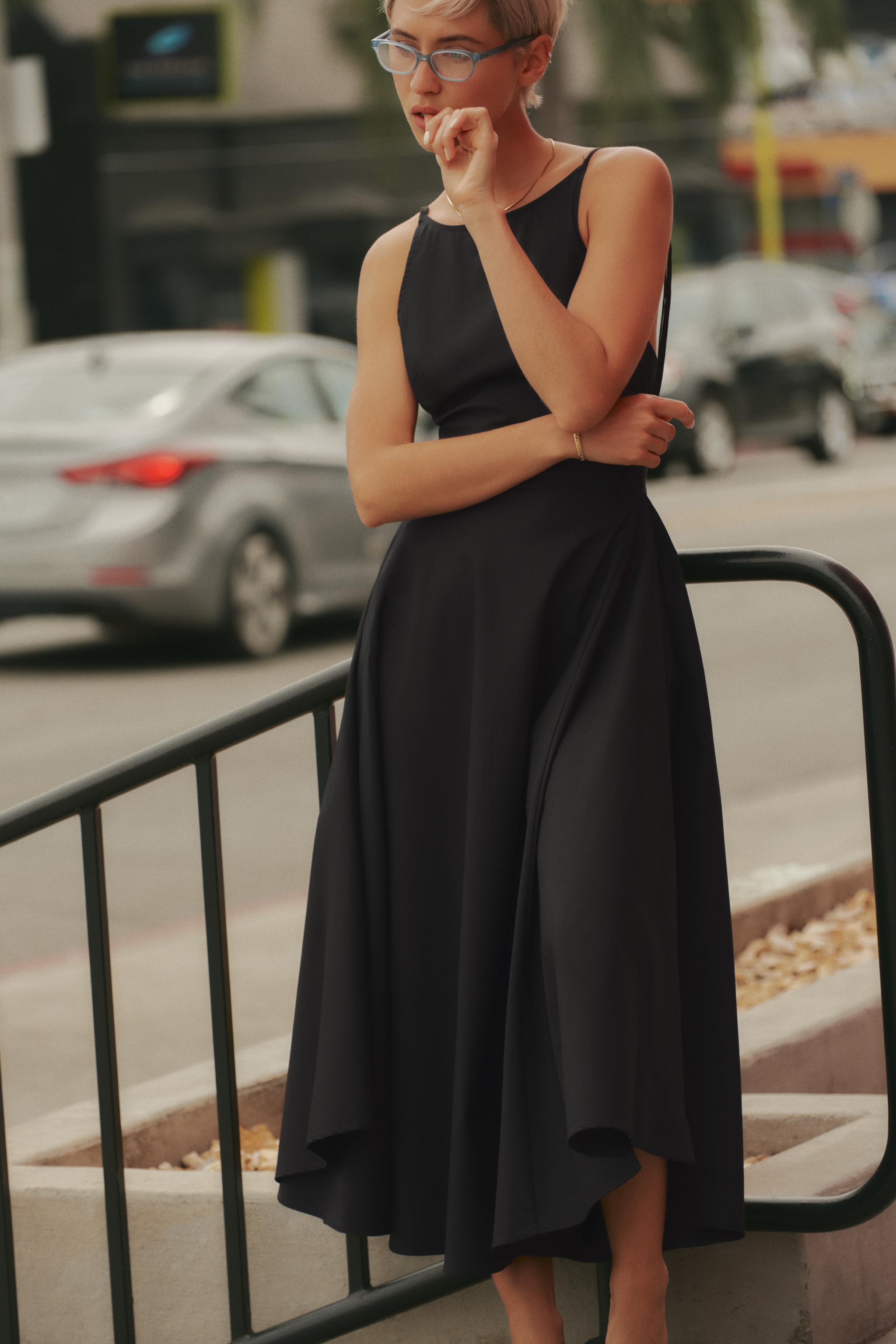 ROBE MI-LONGUE EN GABARDINE ÉVASÉE