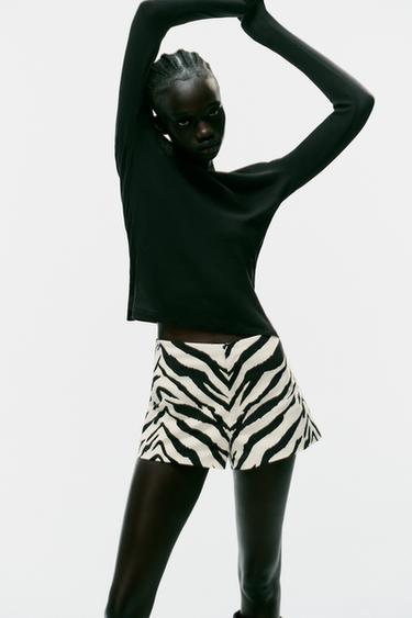 ANIMAL PRINT VELVET MINI SHORTS - Zebra by Zara