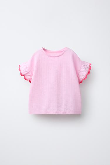 T-SHIRT WITH CROCHET RUFFLE - Pastel pink by Zara