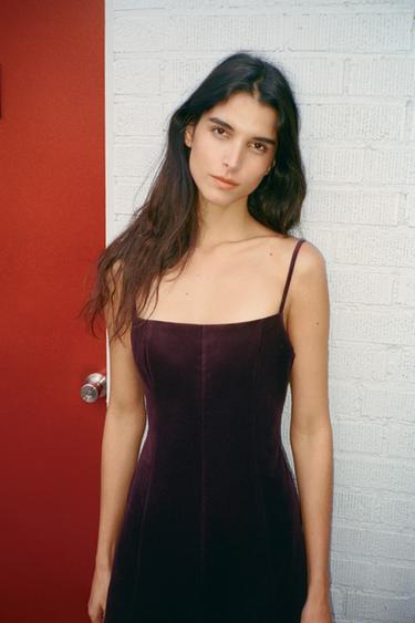 ROBE COURTE À VOLUME - Bordeaux de Zara - Image 1