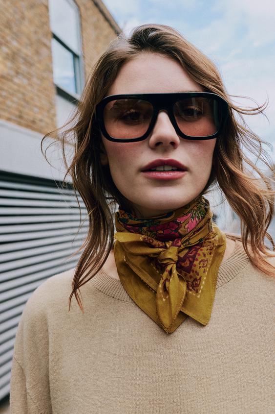FOULARD MÉLANGE VISCOSE SOIE IMPRIMÉ FLEURS - Kaki de Zara - Image 1