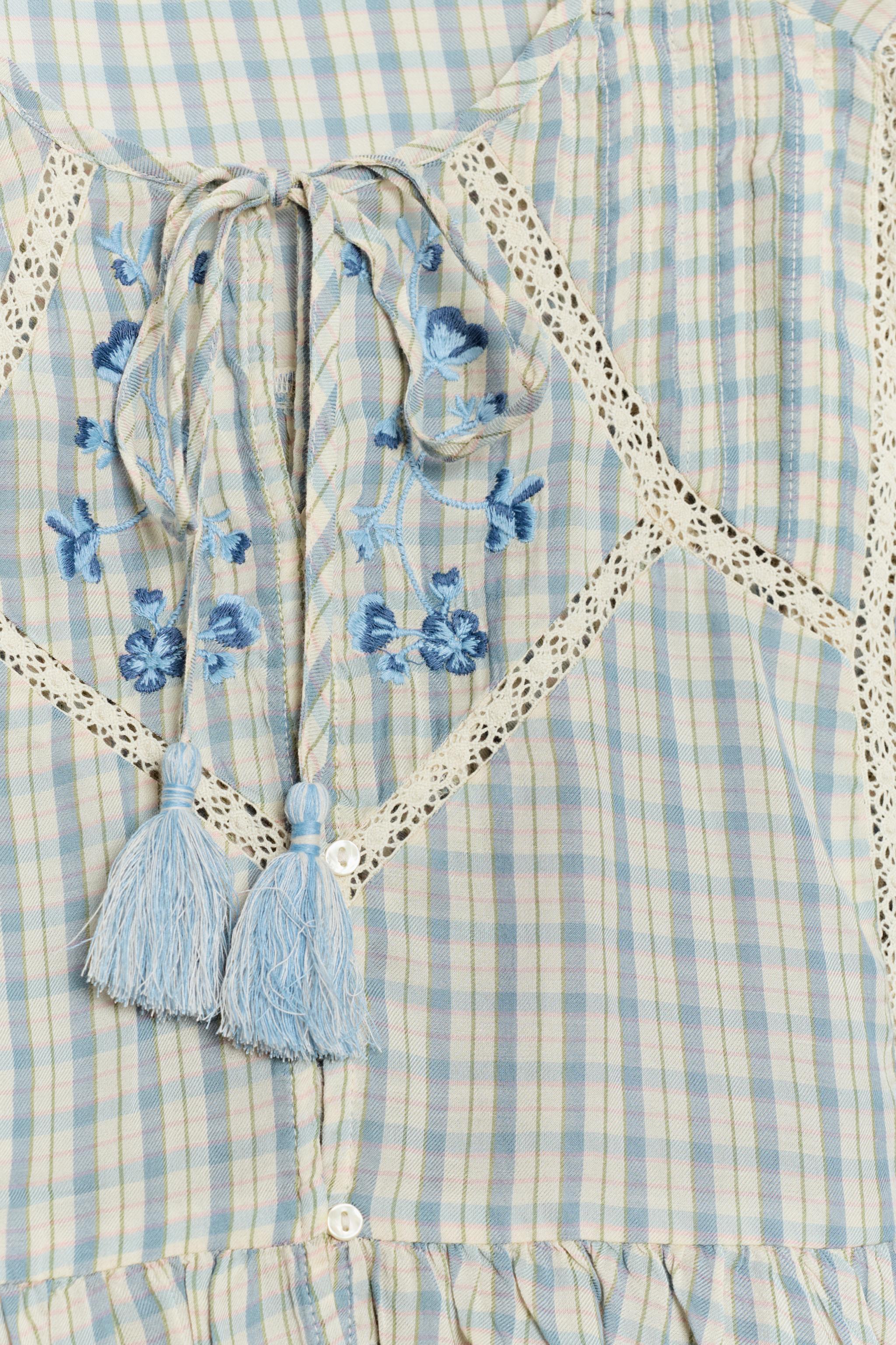 EMBROIDERED PLAID LACE INSERT TOP