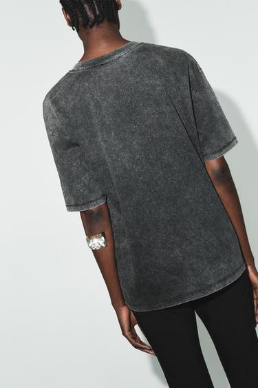 T-SHIRT EFFET DÉLAVÉ À STRASS - Noir de Zara - Image 2