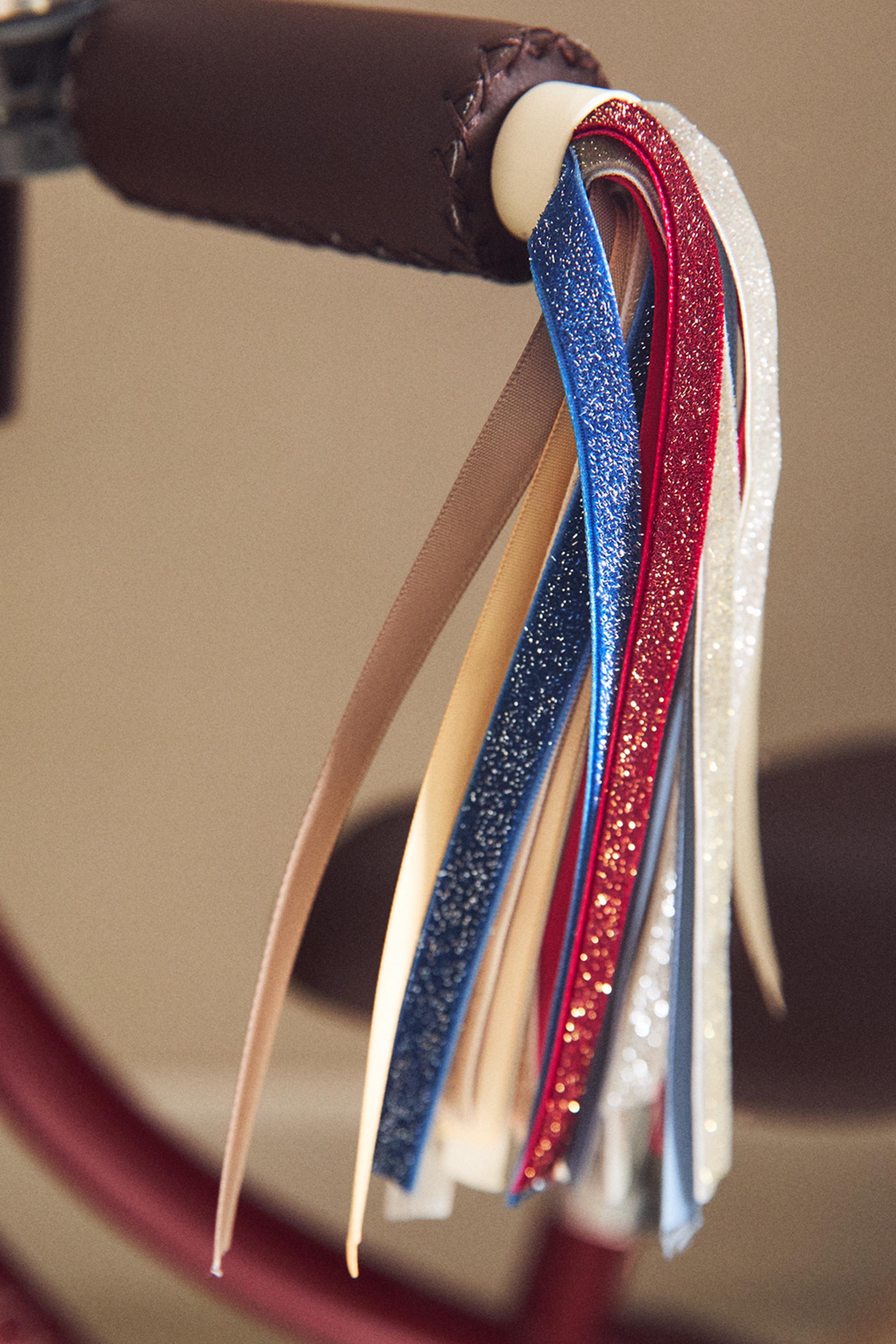 CHILDREN'S SHINY BICYCLE STREAMERS ACCESSORY