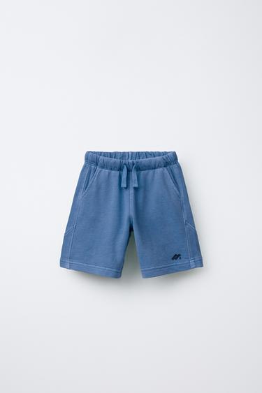 BERMUDASHORTS I PLYS MED SYNINGER OG LOGO - mellemblå fra Zara - Billede 0