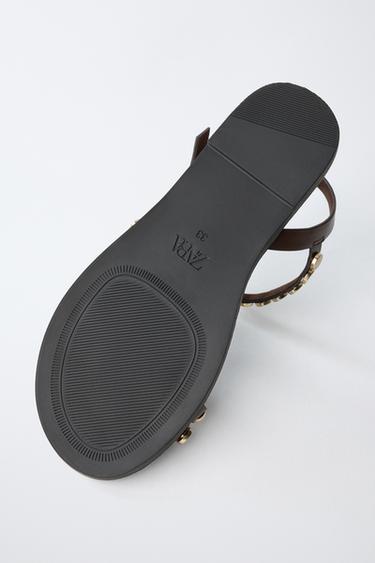 SANDALES À CLOUS - Marron de Zara - Image 6