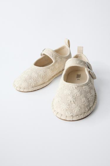 BALLERINA MIT STICKEREI - Gebrochenes Weiß von Zara