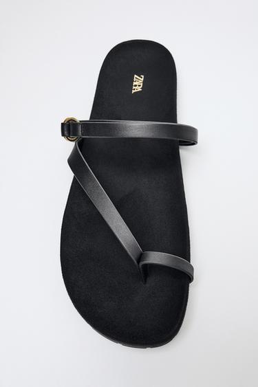 FLAT LEATHER STRAP SANDALS - Black by Zara
