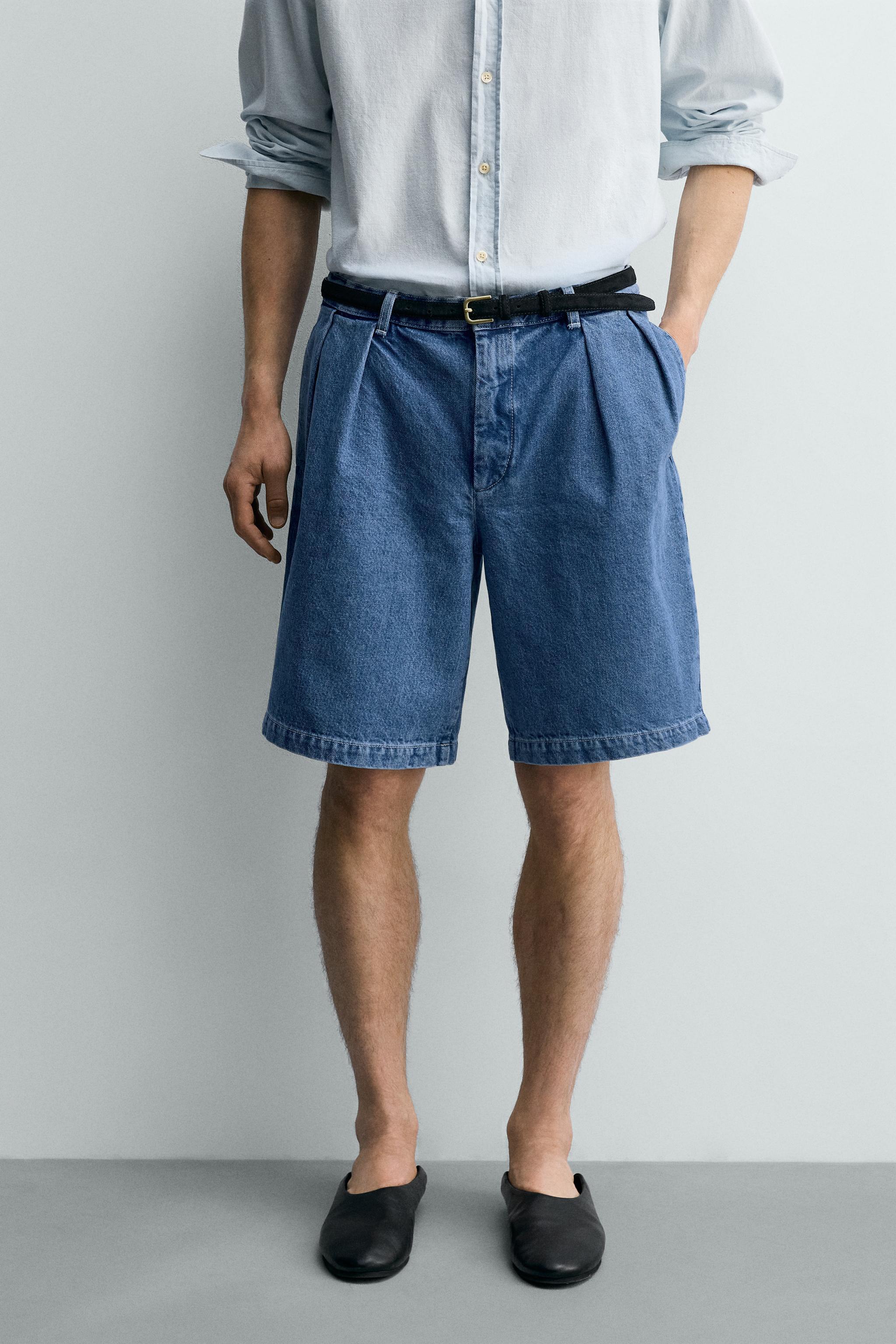 RELAXED FIT PLEATED DENIM SHORTS