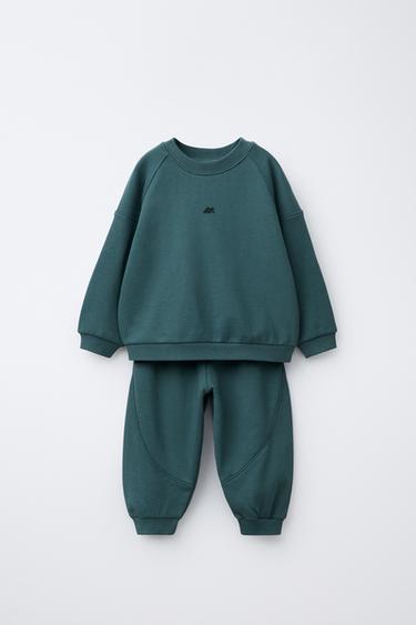 TOTAL LOOK SWEATSHIRT AND JOGGERS -  by Zara