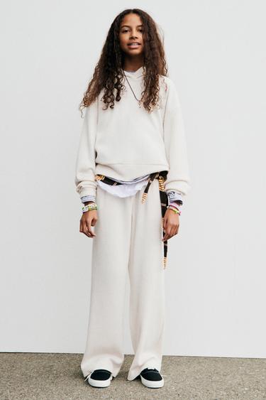 SWEATSHIRT CANELADA COM CAPUZ SOFT TOUCH - Cru da Zara