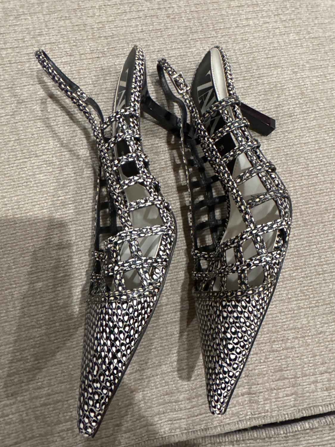 SNAKE PRINT SLING BACK KITTEN HEELS - Image 3