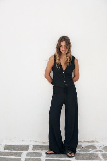 TOP CHALECO ESTRUCTURA - Negro de Zara - Imagen 0