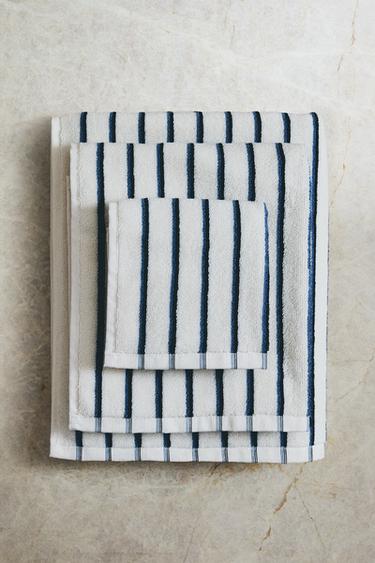 BATH TOWEL WITH COLOURED STRIPES - Multicoloured by Zara