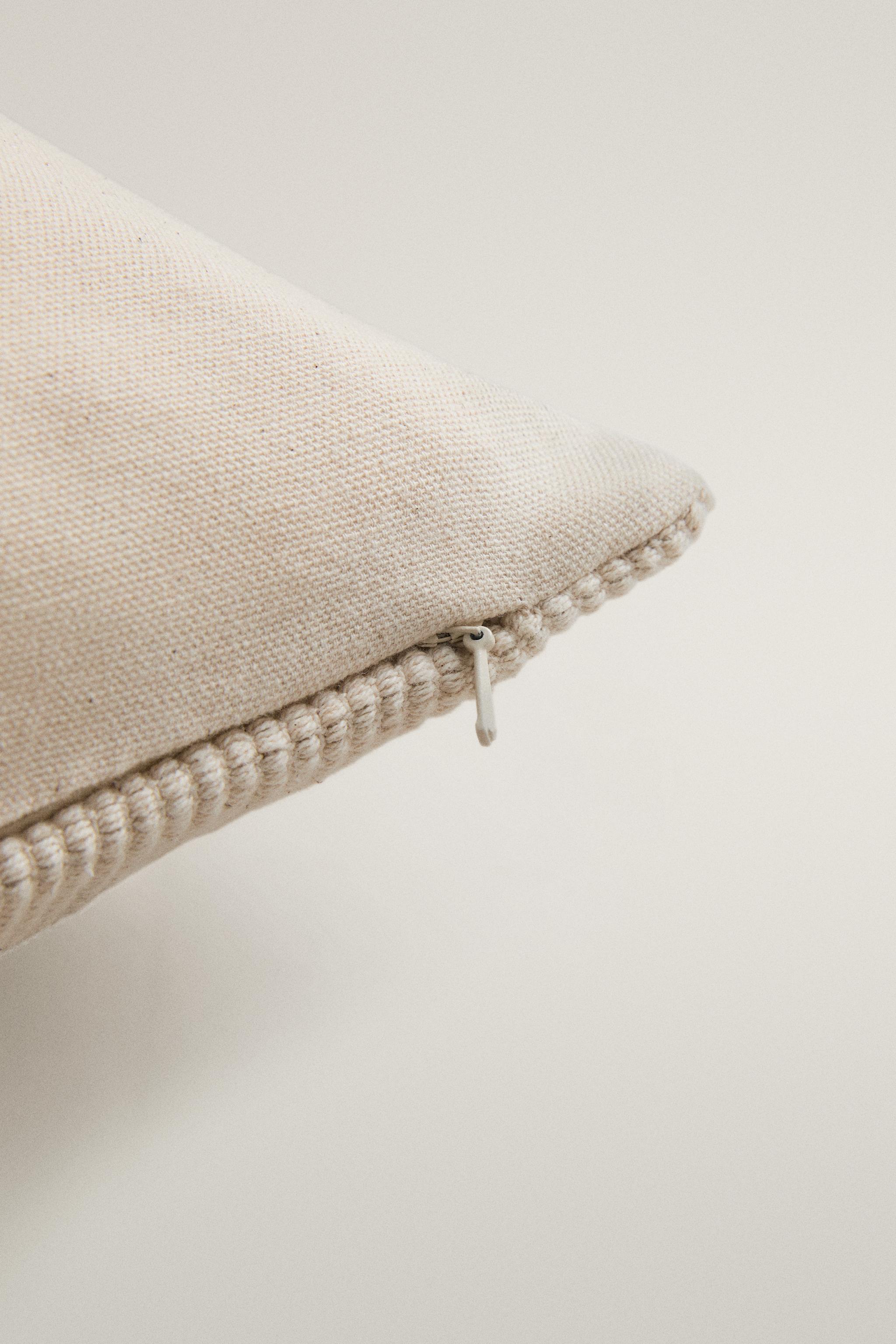 HOUSSE DE COUSSIN TRESSÉE