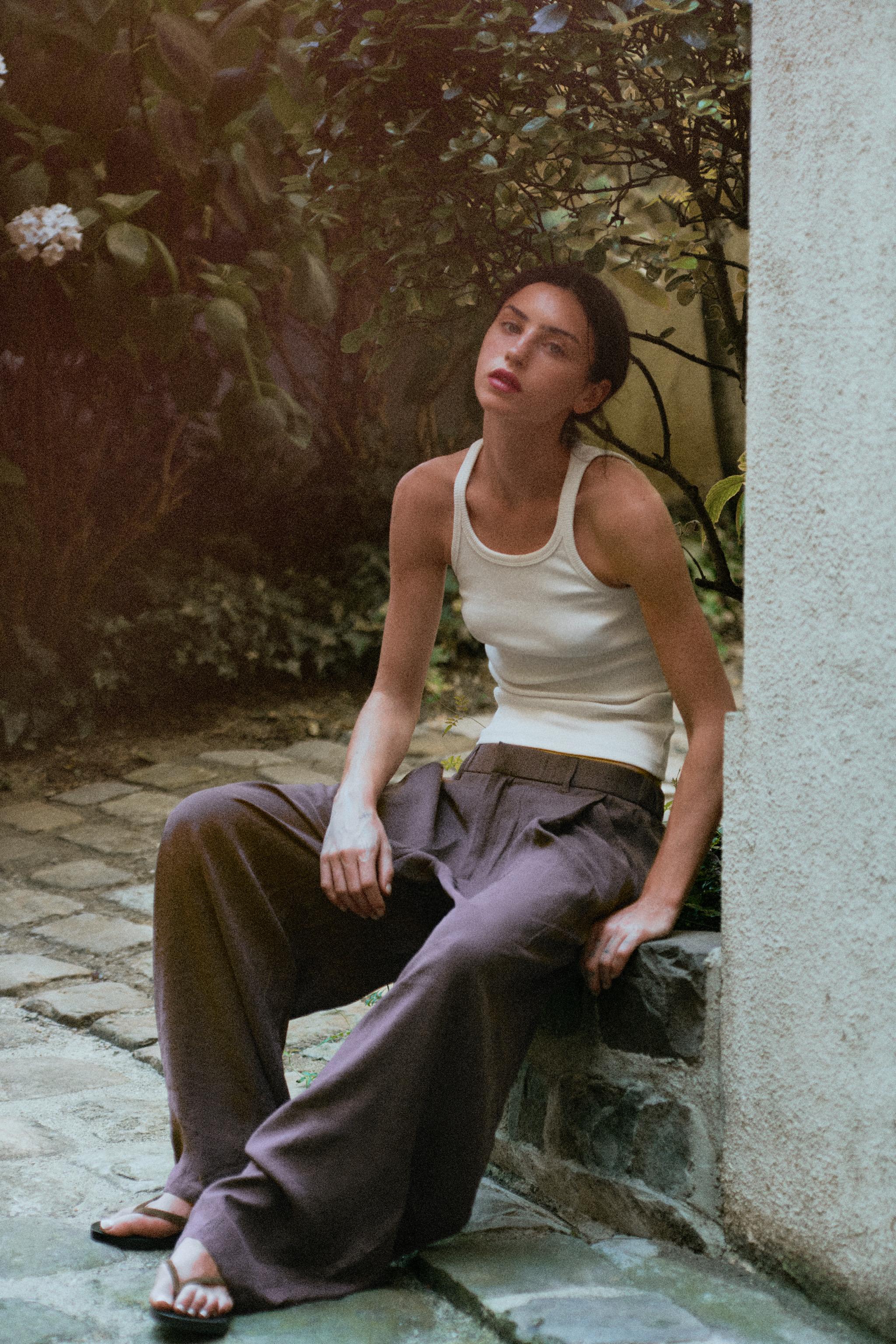 FLOWY PLEATED PANTS — Dark brown