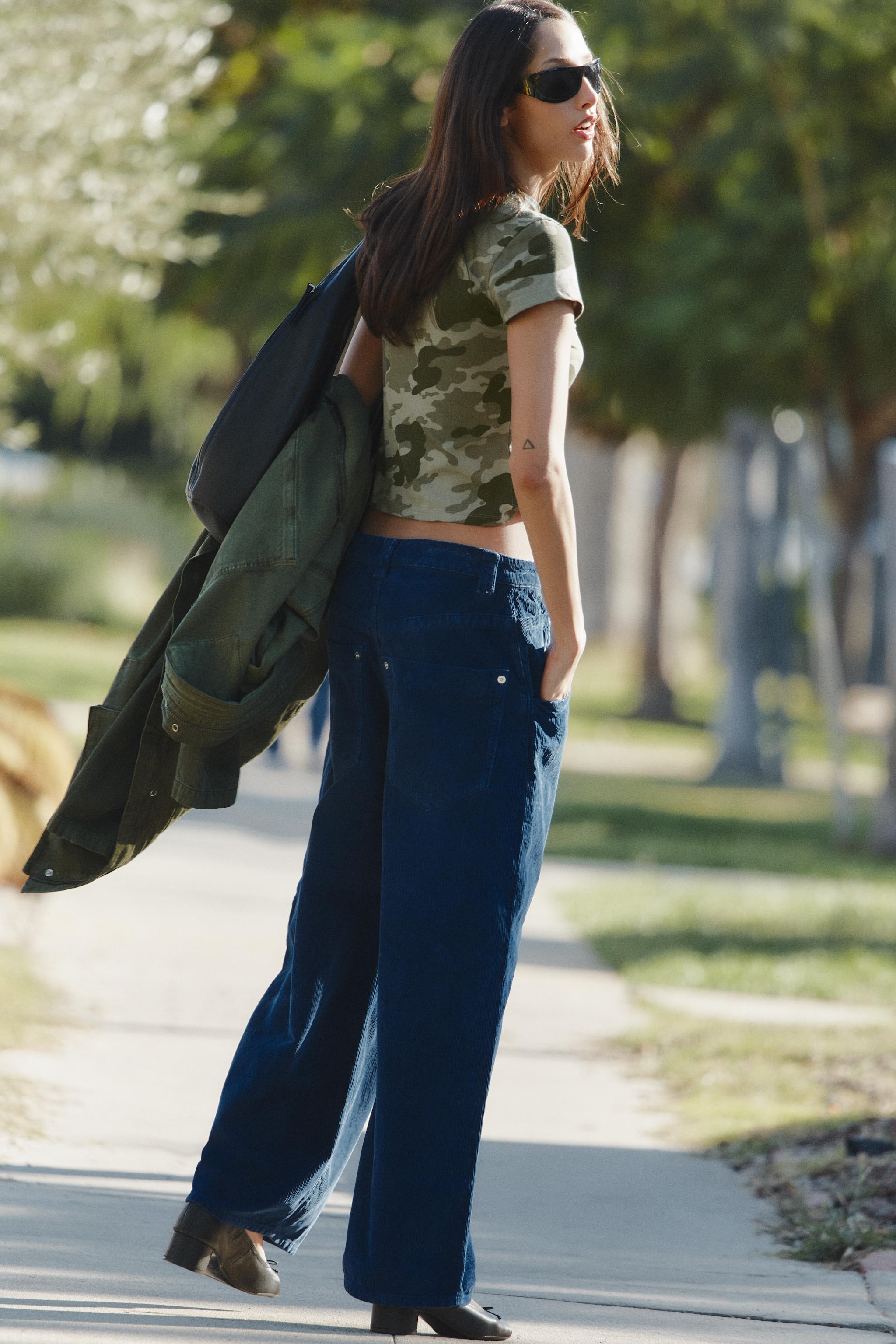 PANTALON BAGGY EN VELOURS CÔTELÉ