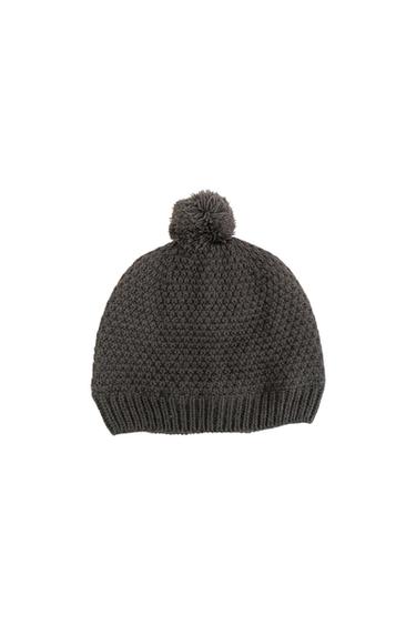 GORRO PUNTO CON POMPON GRIS VIGORE