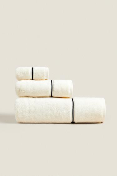 EMBROIDERED TRIM BATH TOWEL - Ecru / Black by Zara
