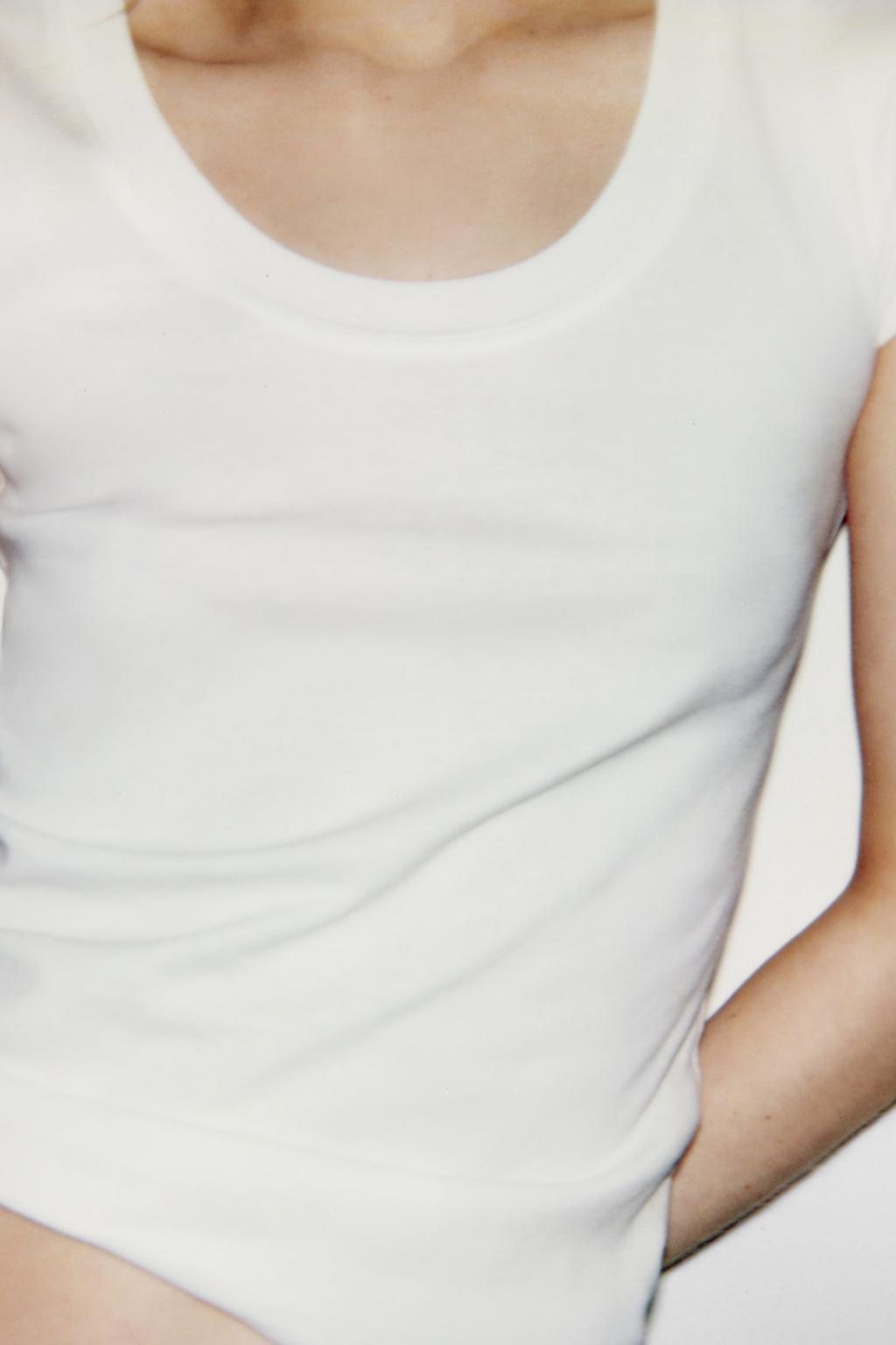 SHORT SLEEVE T-SHIRT