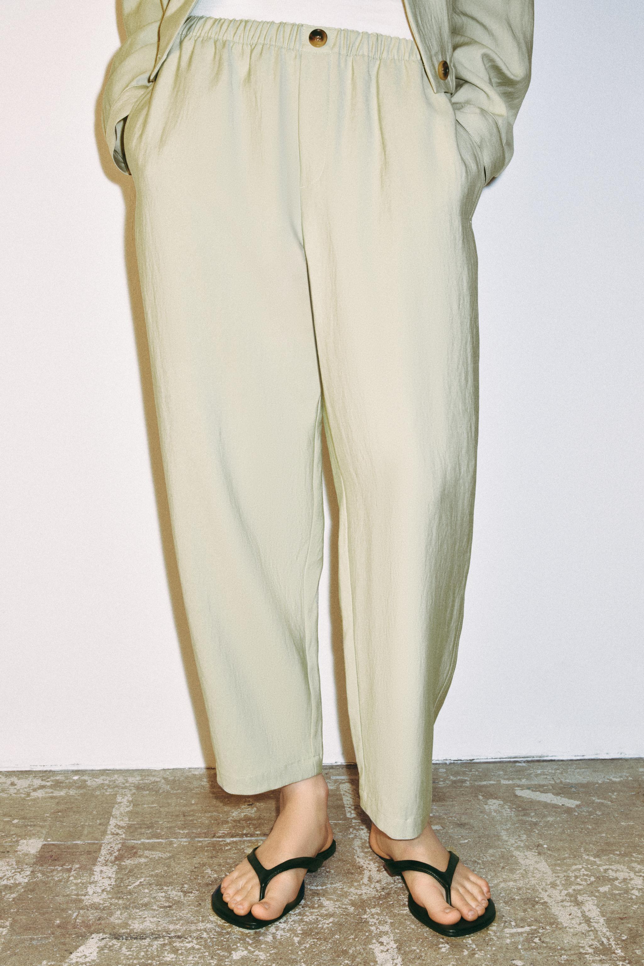 PANTALON CAROTTE À TAILLE ÉLASTIQUE
