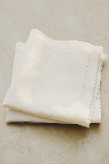 TOWEL WITH EMBROIDERED LINEN BORDER — Ivory 1
