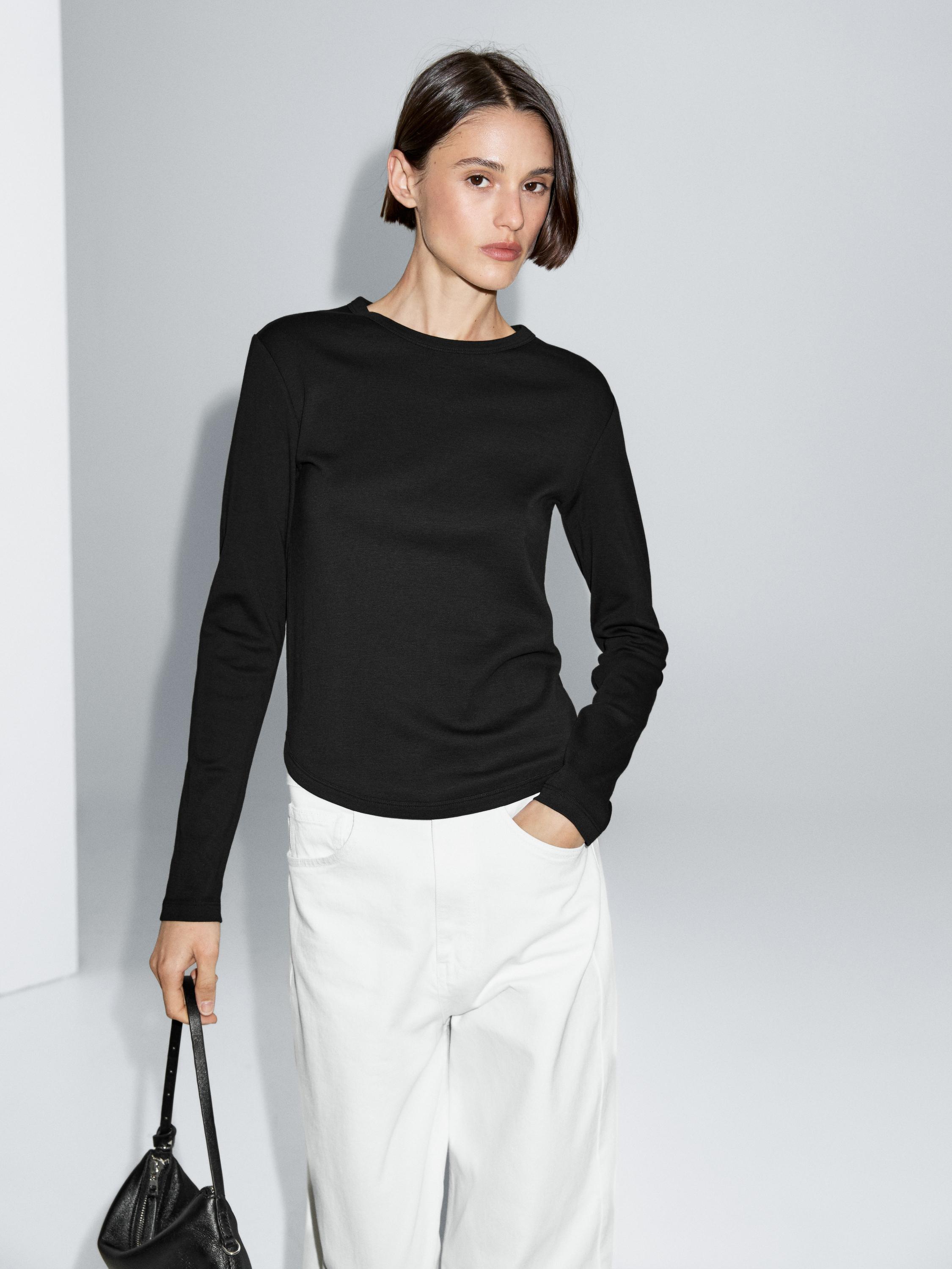 Long sleeve T-shirt with rounded hem