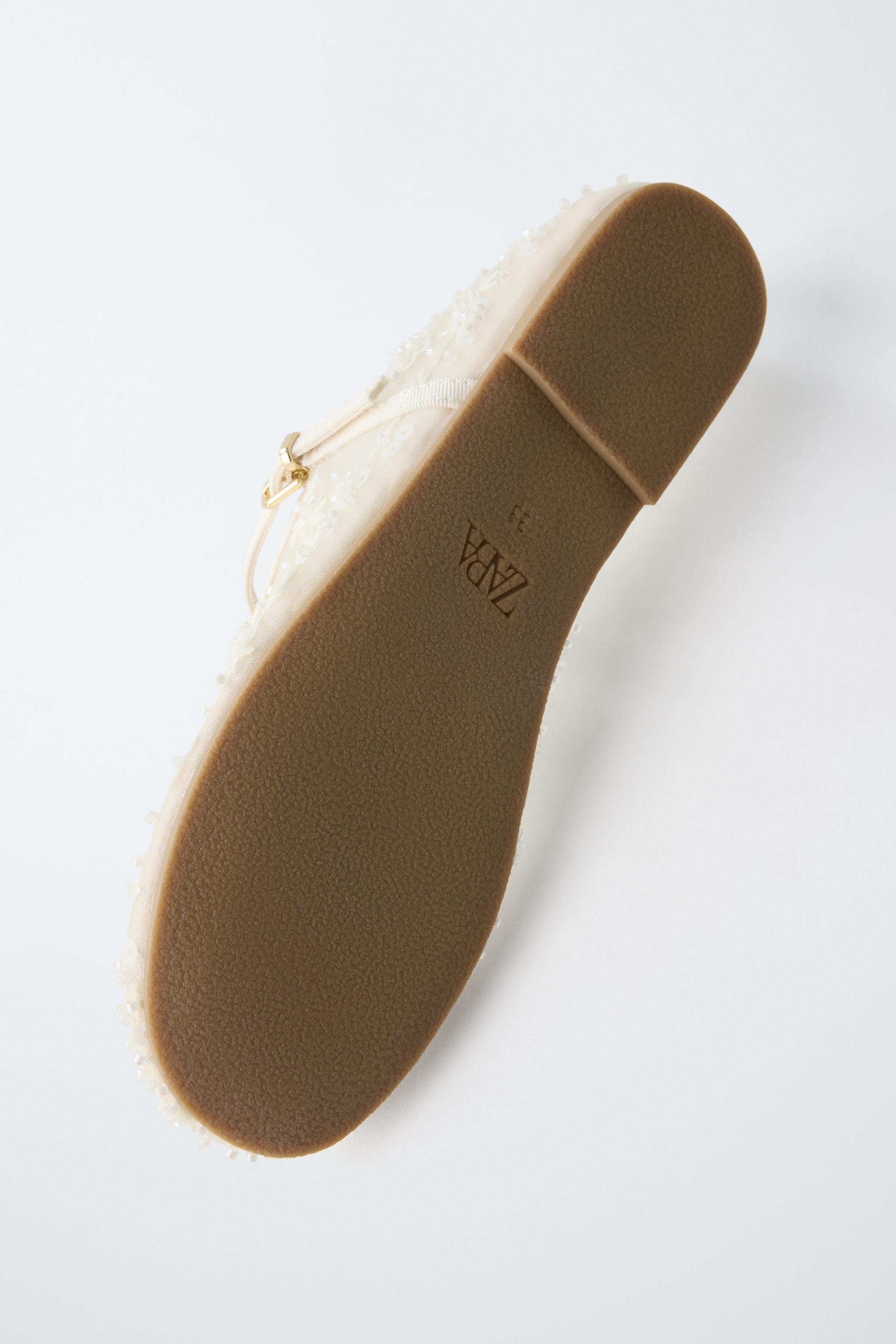 BALLERINES AVEC DÉTAIL PERLES