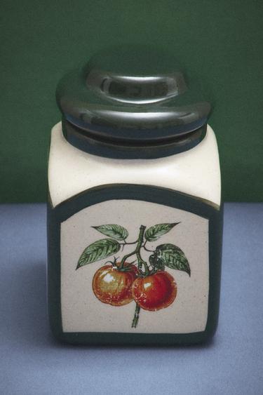 (320 G) BOUGIE PARFUMÉE TOMATO FIELDS - ROUGE de Zara