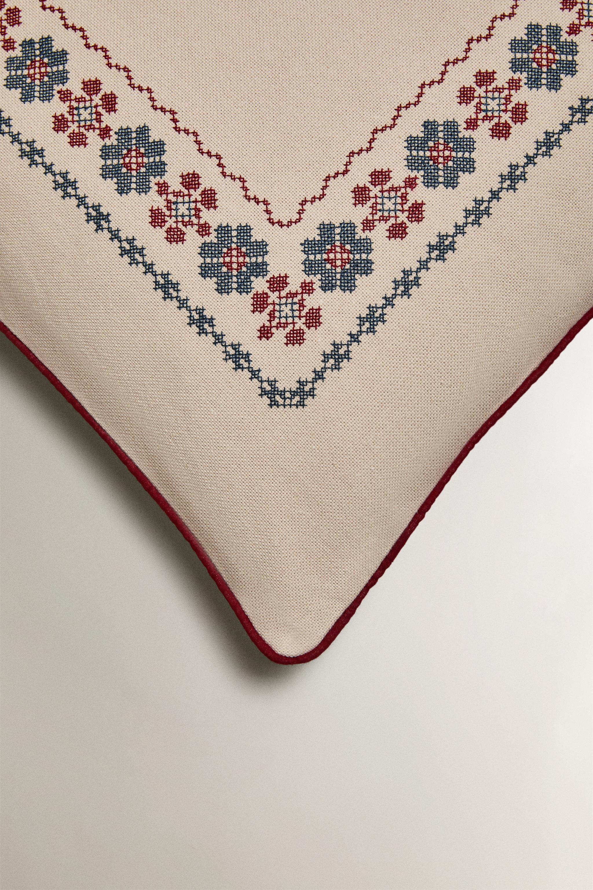 CHRISTMAS COTTON THROW PILLOW COVER WITH EMBROIDERY