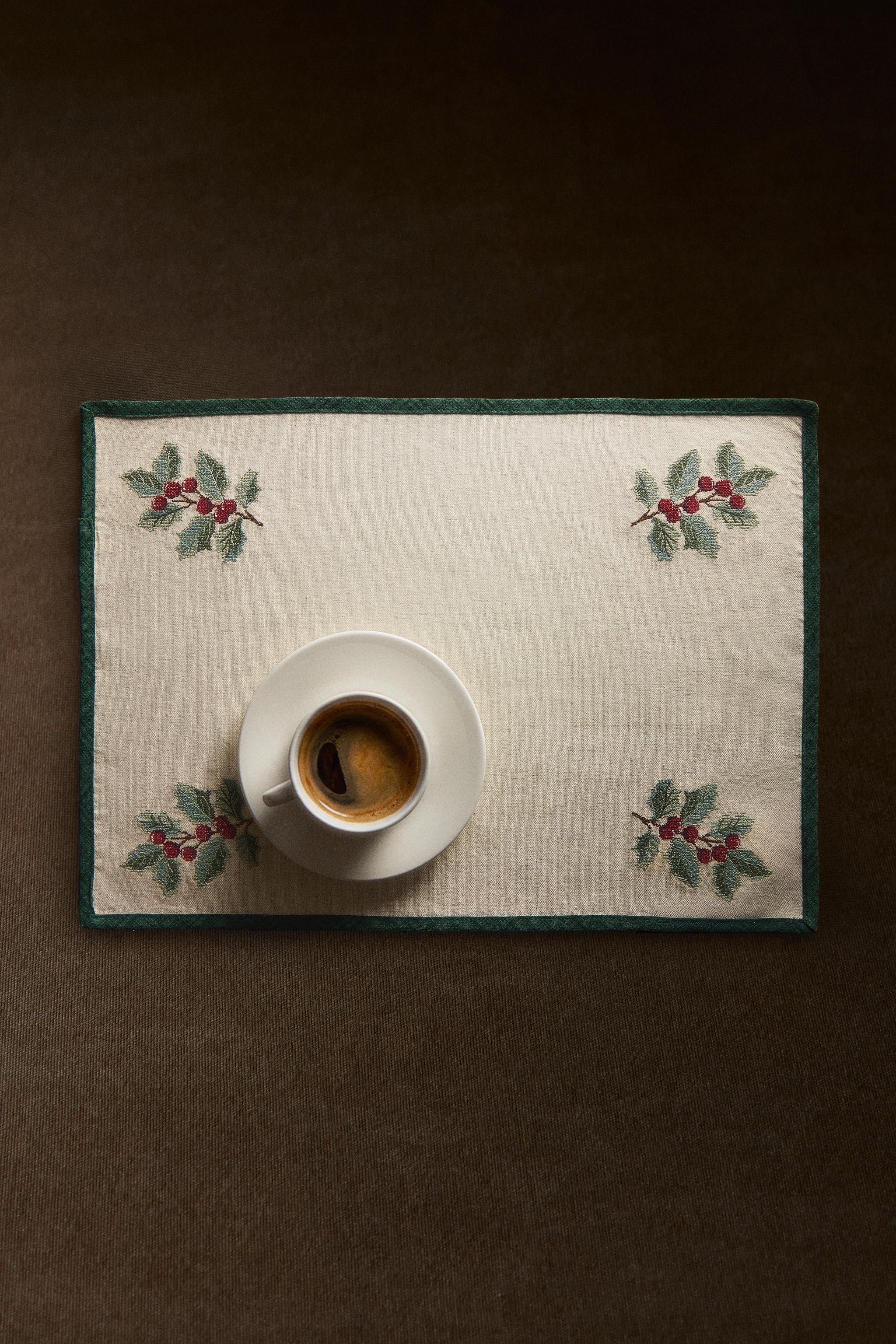SET DE TABLE BRODÉ NOËL