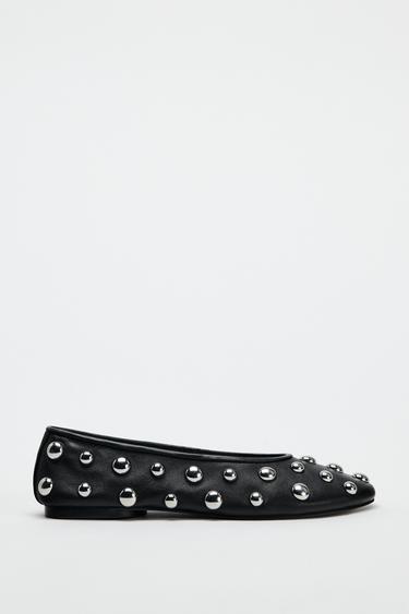 BAILARINA PIEL TACHAS - Negro de Zara