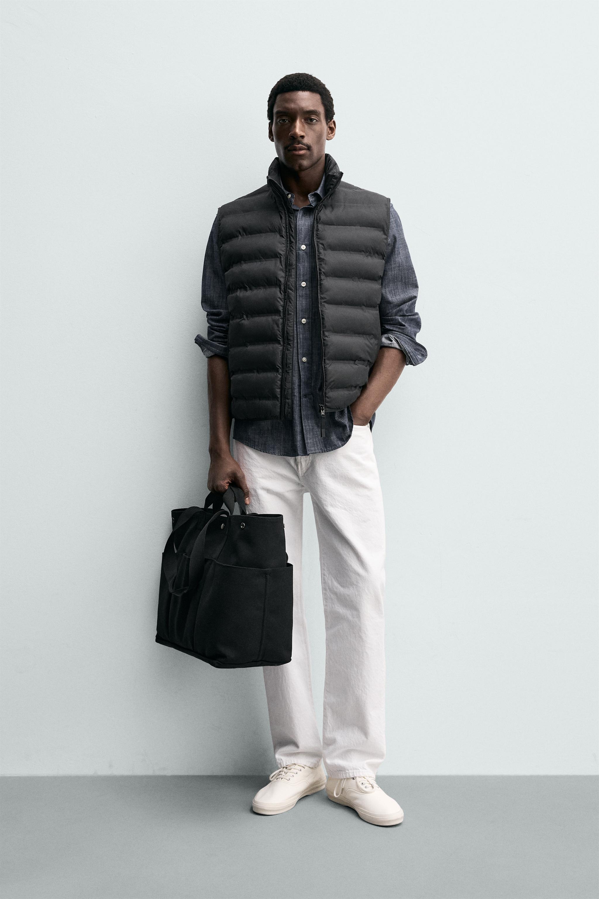 LIGHTWEIGHT WATER REPELLENT PUFFER VEST