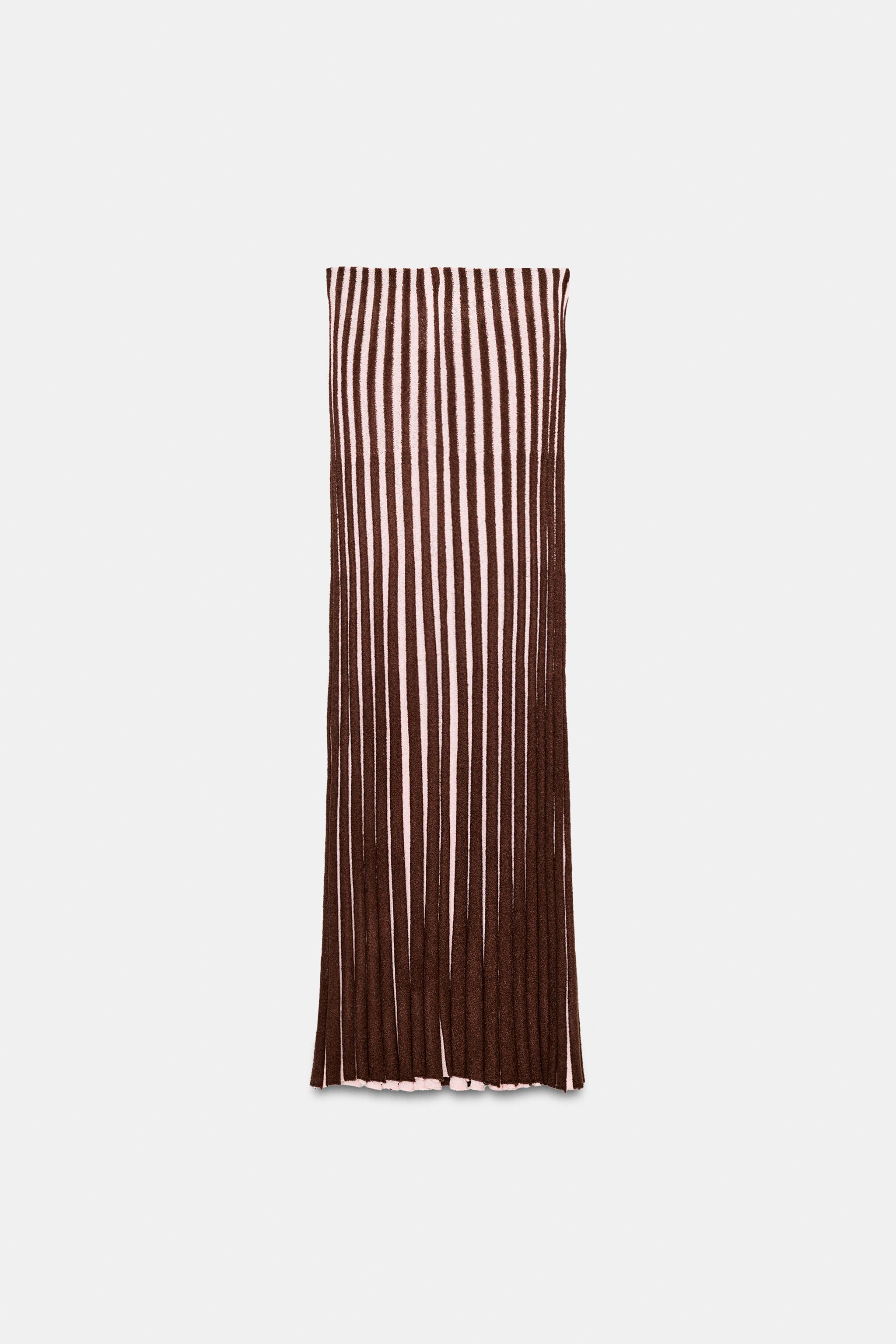 TEXTURED STRIPED PLEATED SKIRT