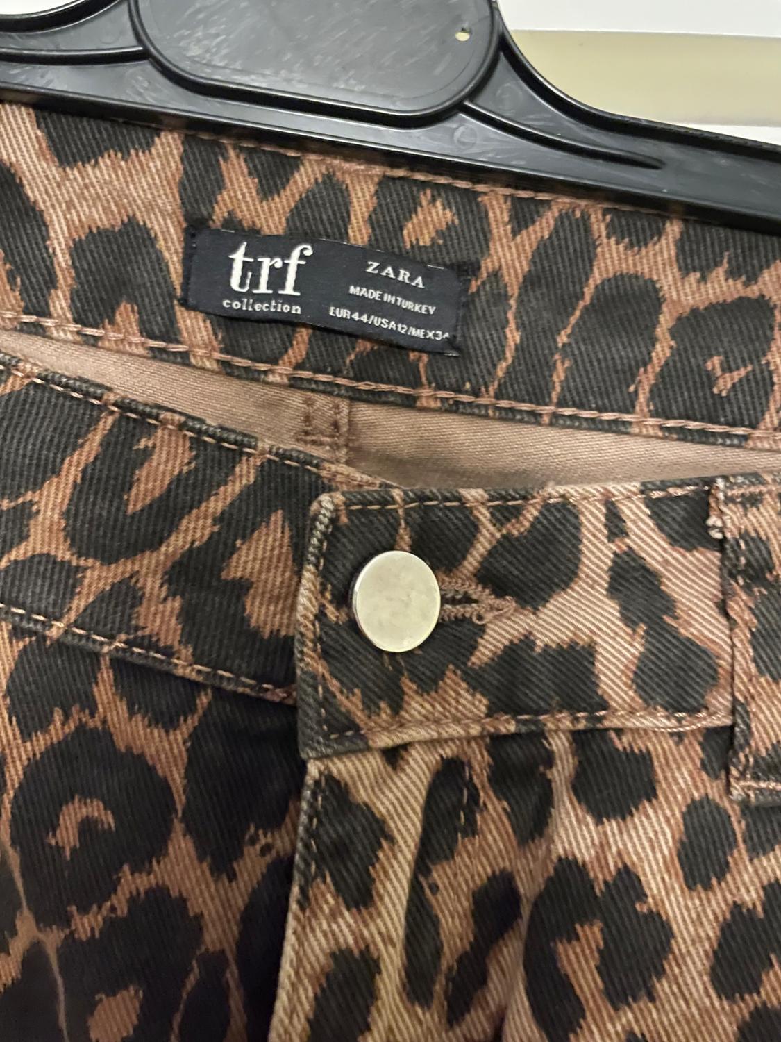 MID-RISE ANIMAL PRINT CULOTTE JEANS - Image 4