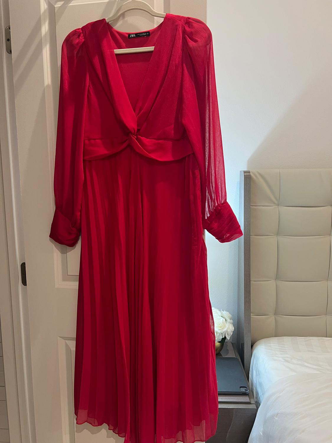 PLEATED MIDI DRESS