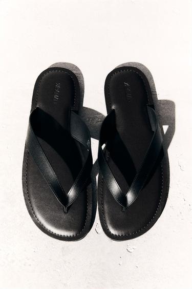 صندل بأشرطة - أحمر عنابي الخاص بـ Zara