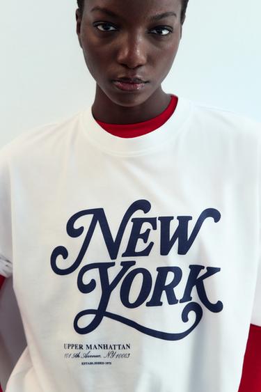 T-SHIRT À INSCRIPTION ET MANCHES COURTES - Blanc de Zara - Image 1