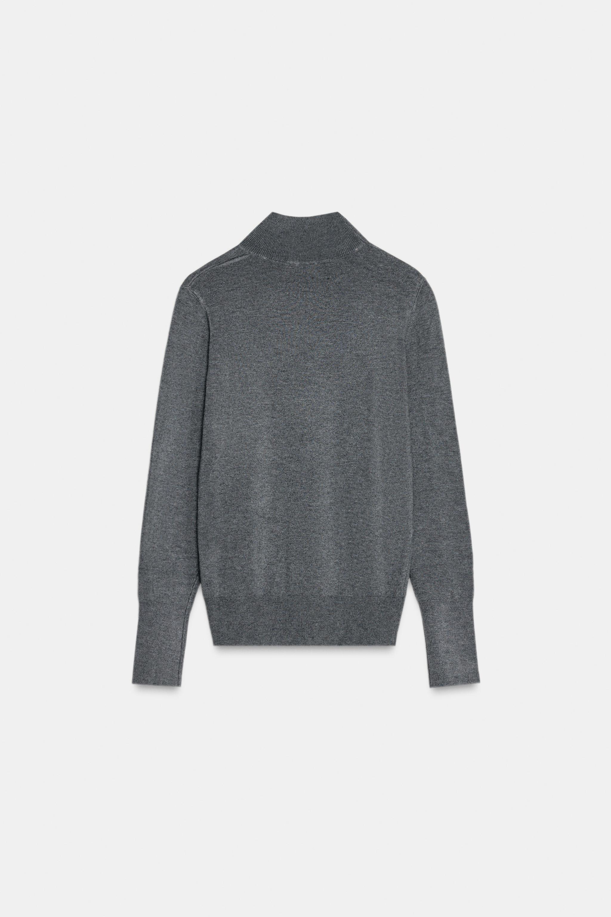 PULL EN MAILLE AVEC BOUTONS