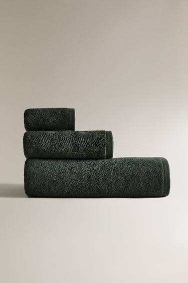 RICE STITCH COTTON BATH TOWEL - Dark green by Zara - Image 0