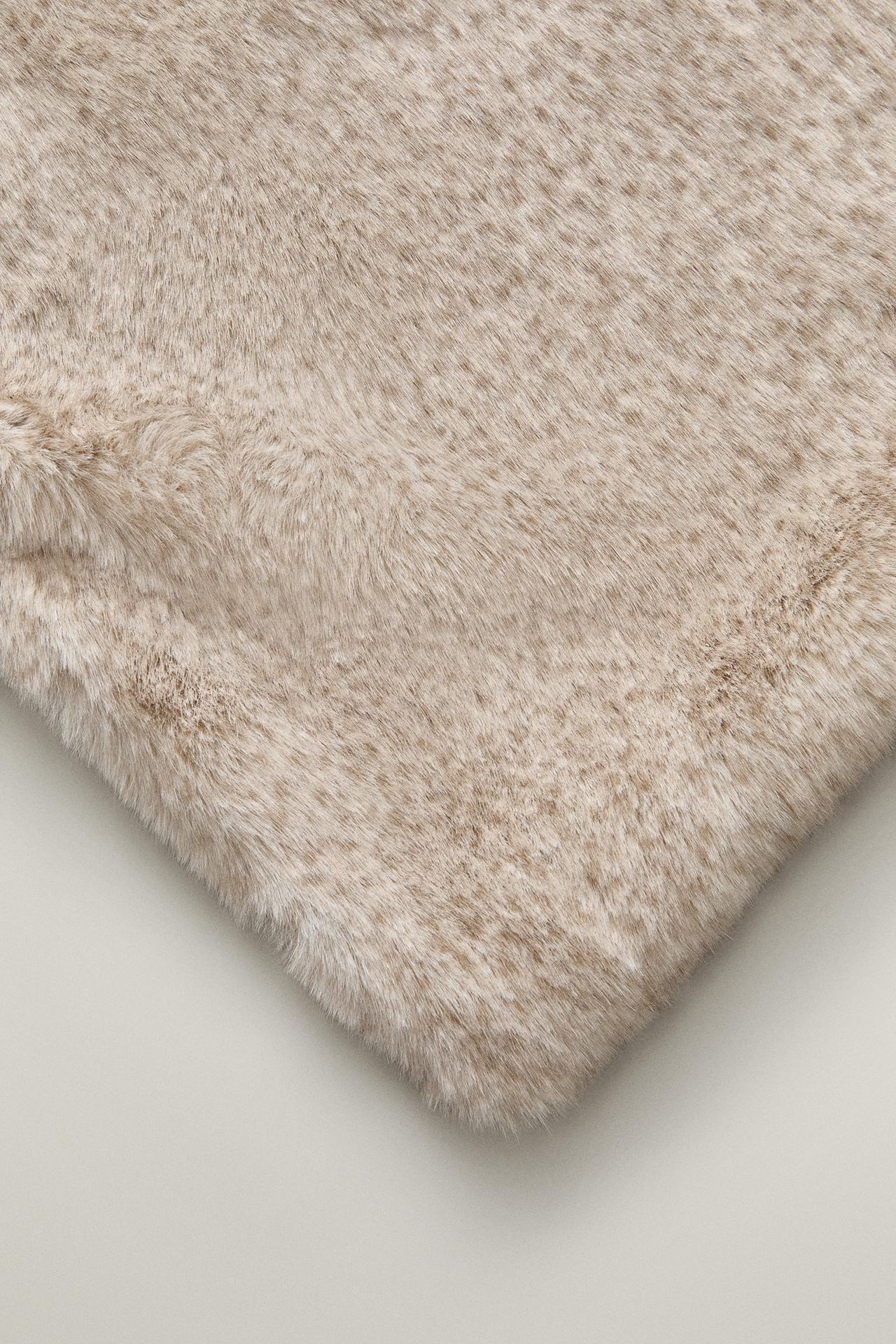 FLECKED FUR BLANKET — Ecru / Marl